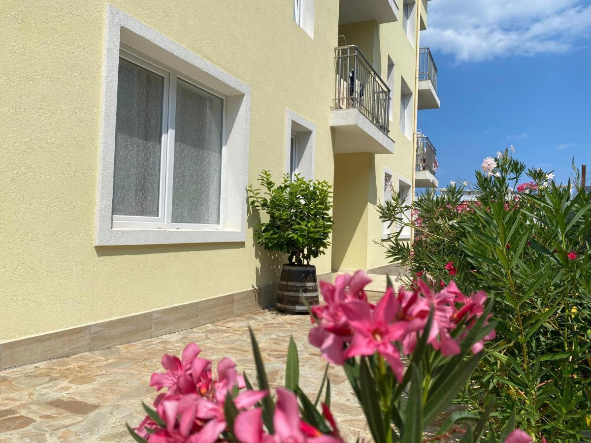 Byala Friendy Sea Apartaments Экстерьер фото