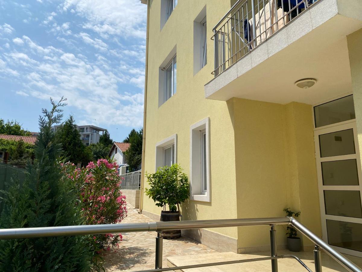 Byala Friendy Sea Apartaments Экстерьер фото